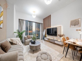 Luxury Home with City Views Near Dubai Mall 196GR-1